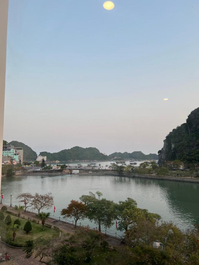 Hotel Khach San Vu Duong Cat Ba Island Exterior foto